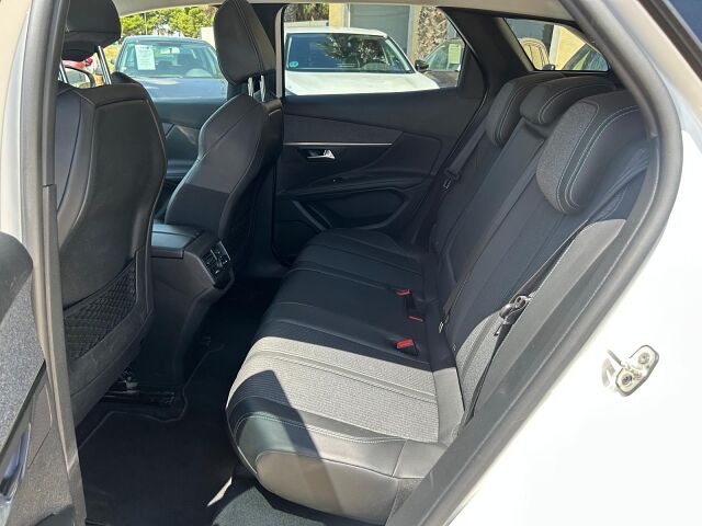 PEUGEOT 3008 ALLURE 1.5 BLUE HDI AUTO SPANISH LHD IN SPAIN 91000 MILES 2022